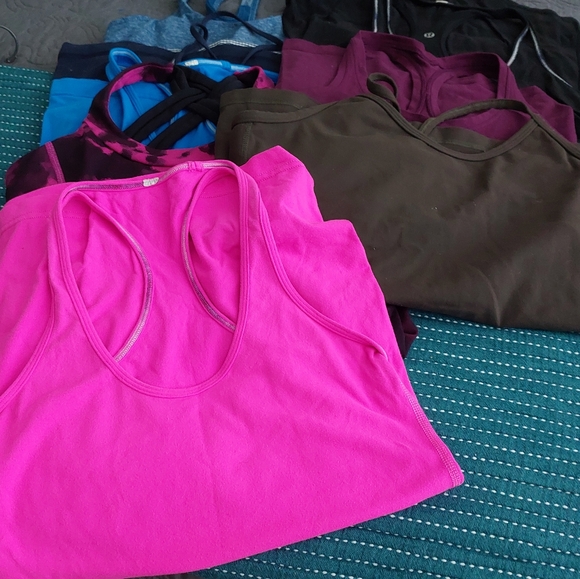 Bundle 8 Lulu Tops - Picture 2 of 3